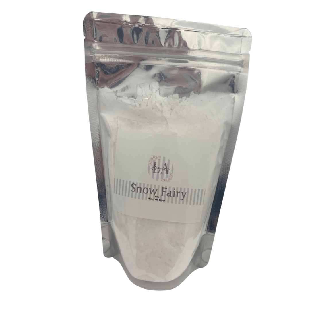 Snow Fairy 𝐂𝐚𝐫𝐩𝐞𝐭 𝐅𝐫𝐞𝐬𝐡𝐞𝐧𝐞𝐫   300g Bag Of your favourite carpet freshener       Directions for use:  Shake over the carpets that you wish to freshen up and leave for around 20 - 30 minutes. If you can then agitate the powder into the carpet / rugs with a brush (this will deepen the effect).